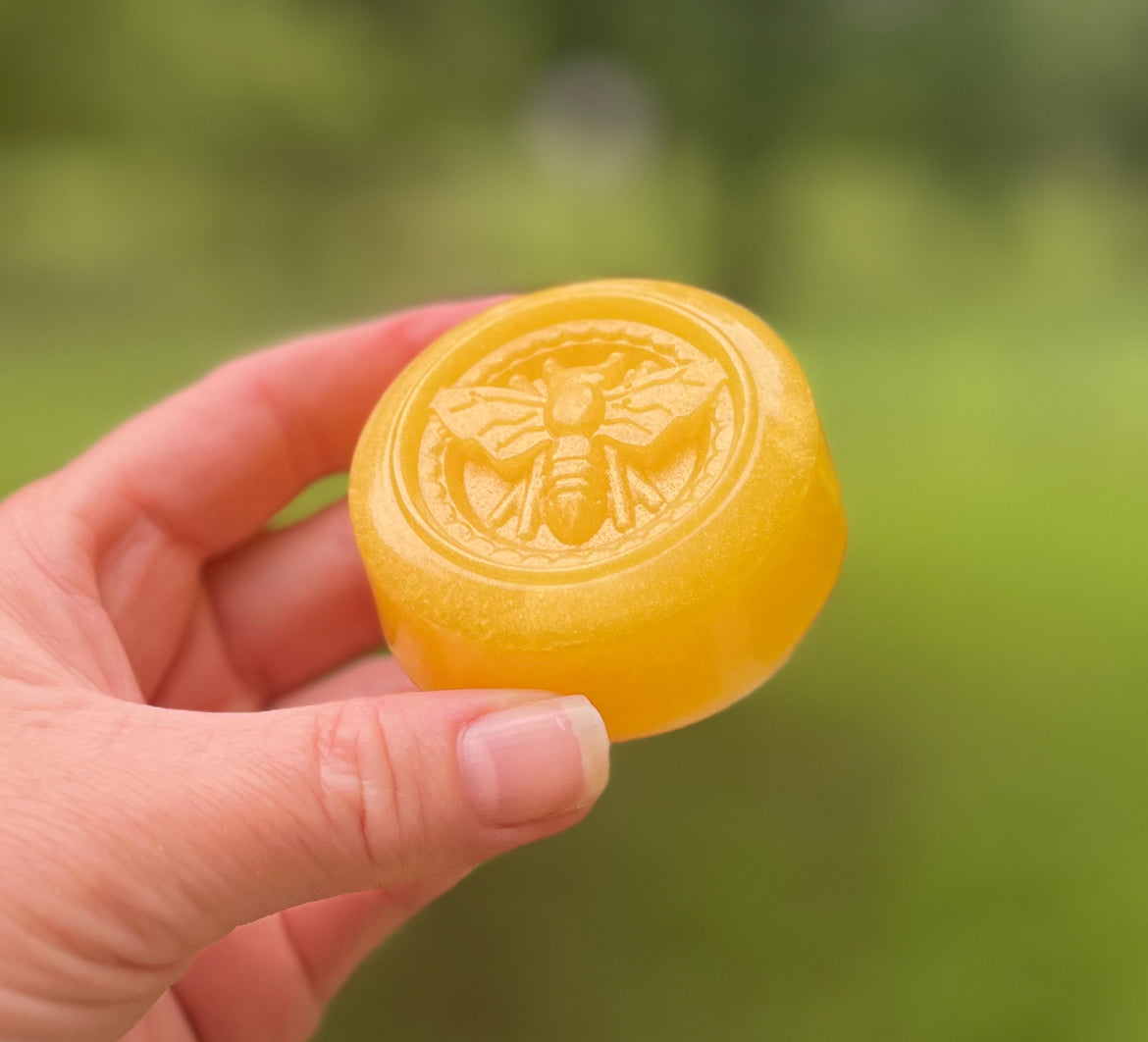 Bee Soap 🐝  6 Bars of Soap 1.70oz each