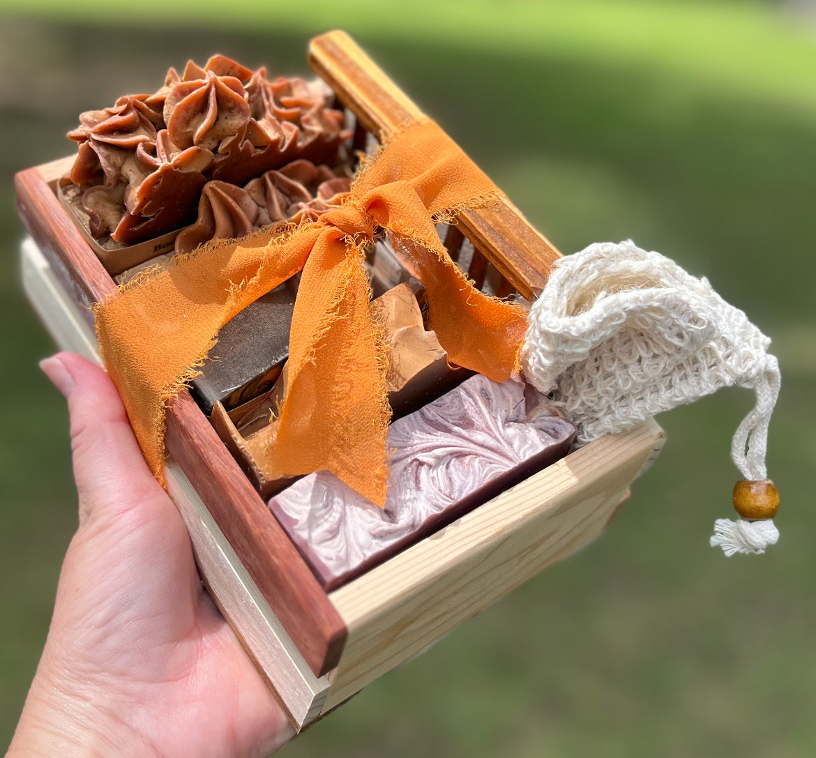 *******Gift Set Crate 🍁Bundle of Fall Soaps  ~ Vanilla Apple Cinnamon