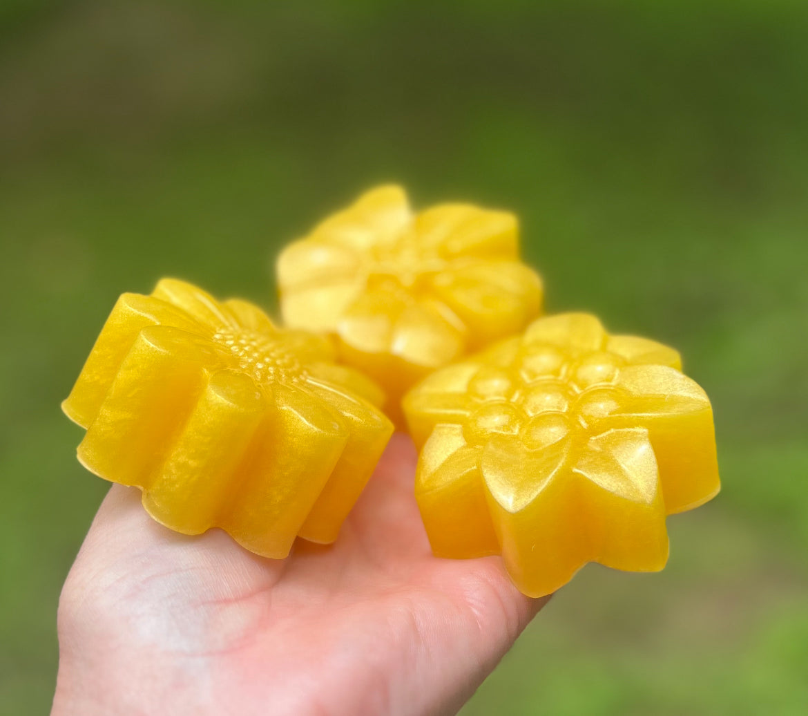 Flower Set of Soaps 🌼