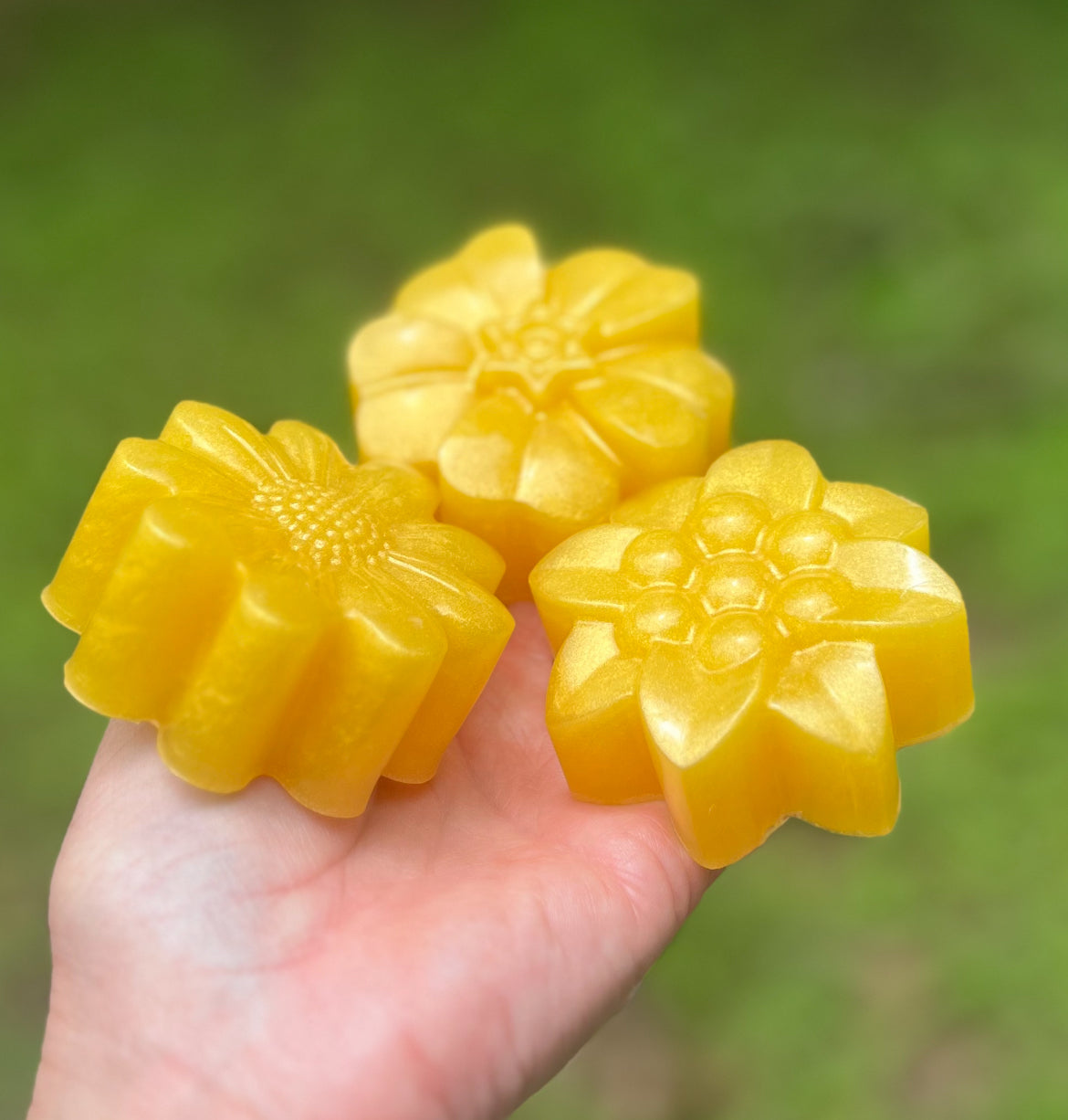 Flower Set of Soaps 🌼