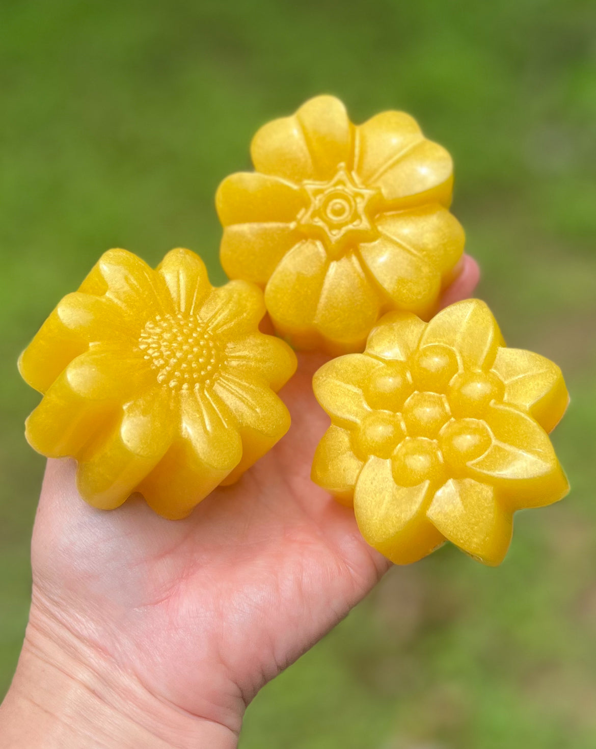 Flower Set of Soaps 🌼